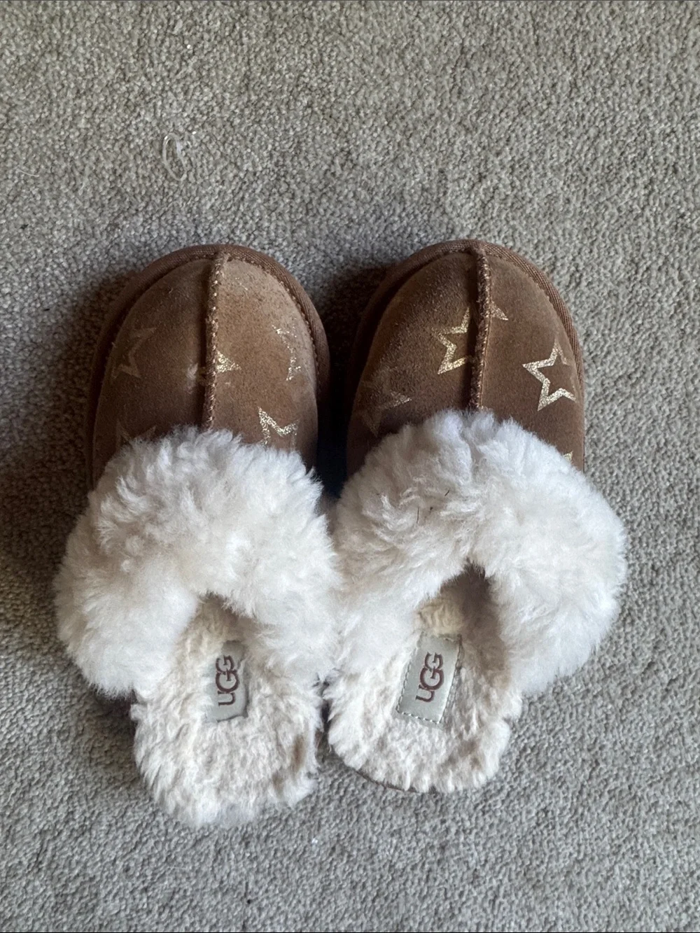 UGG Kids Brown Suede Star Slip-On Slippers with Cream Fur Trim
